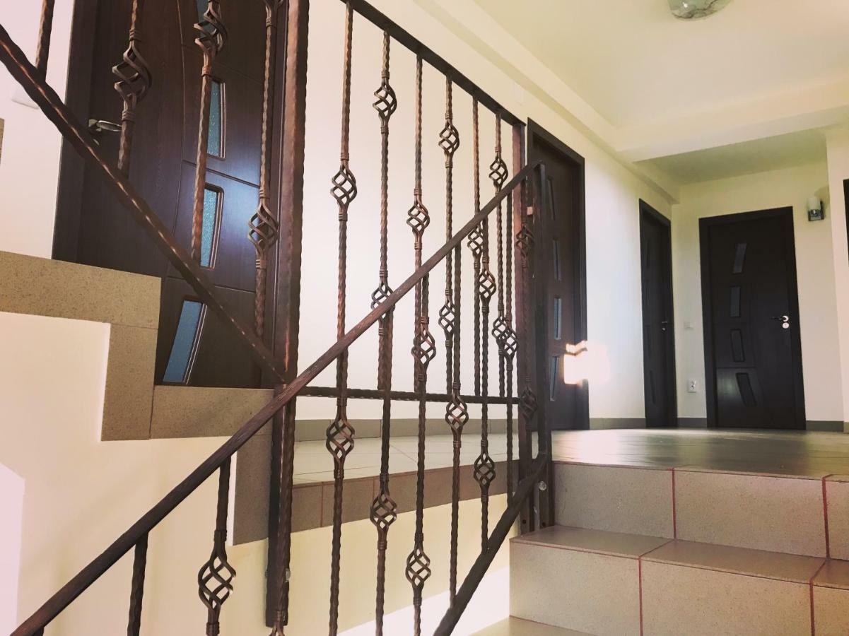 Casa Bucurr Hotell Afumaţi Exteriör bild